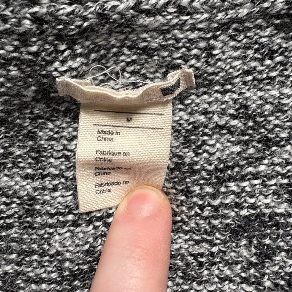 Levi's Short Sleeve Button Sweater Size M - Picture 4 of 9